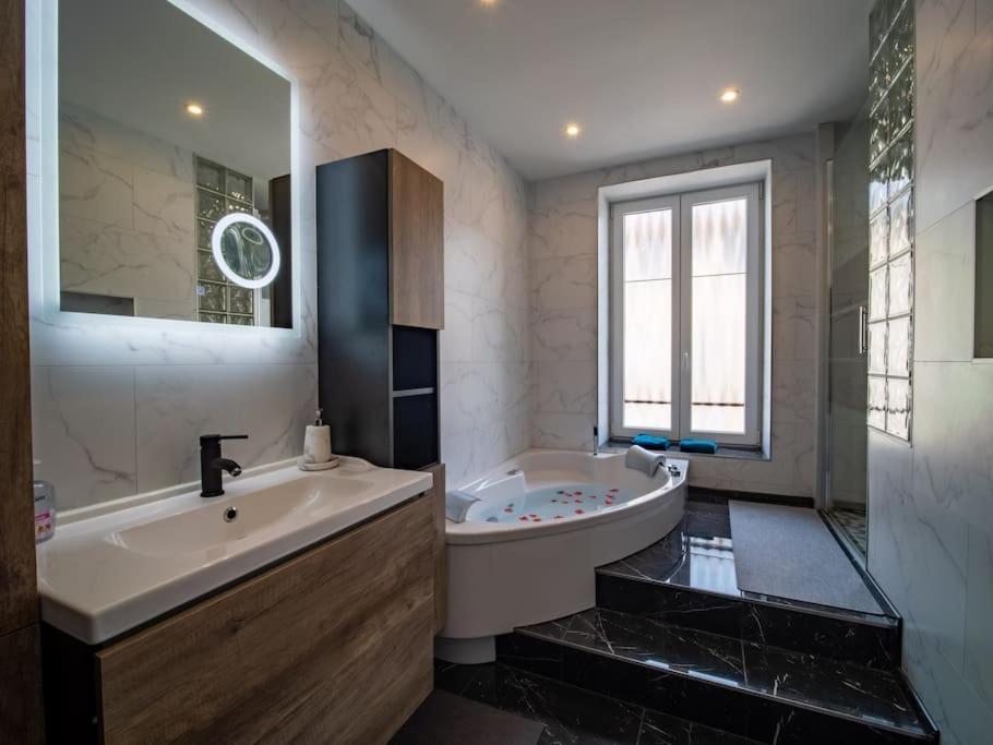 Duplex Jeanne D'Arc Billard Baby Logements Insolites Nancy Luaran gambar